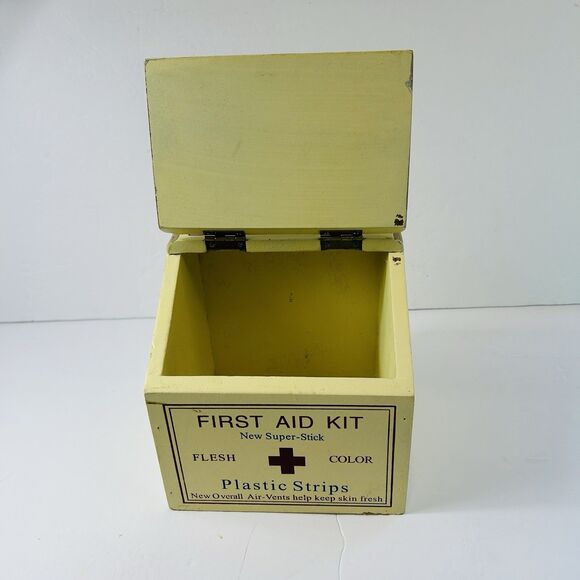 Vintage Official Scout Decorative Wood Box First Aid Kit Images Hinged 6X6" - Picture 2 of 9